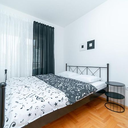 בודווה Apartman Marija מראה חיצוני תמונה