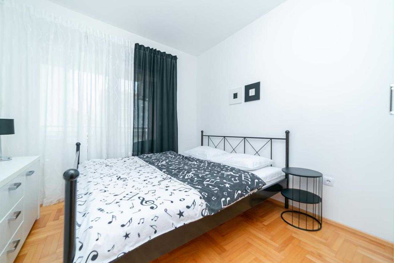 בודווה Apartman Marija מראה חיצוני תמונה
